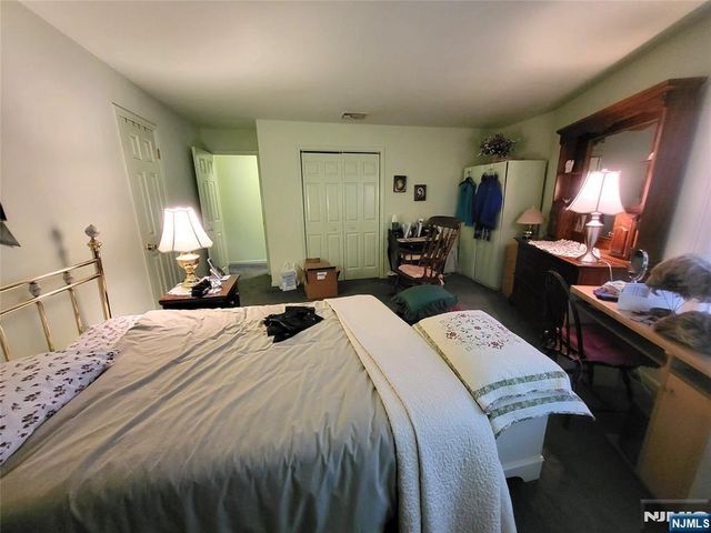 2 Grand Avenue 4, Hawthorne, NJ 07506