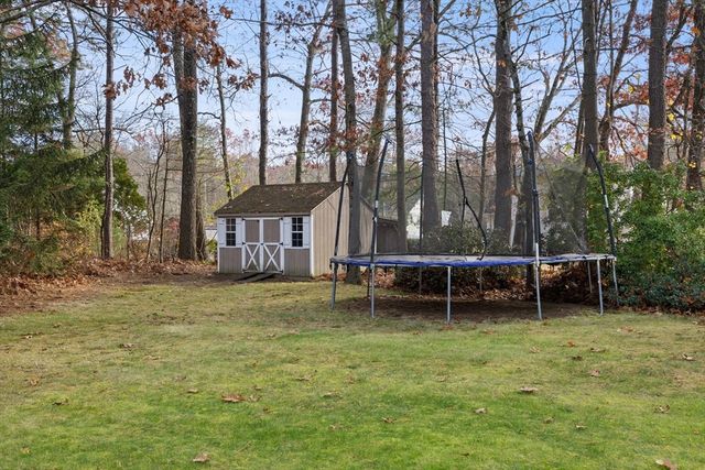 59 Campbell Dr, Easthampton, MA 01027