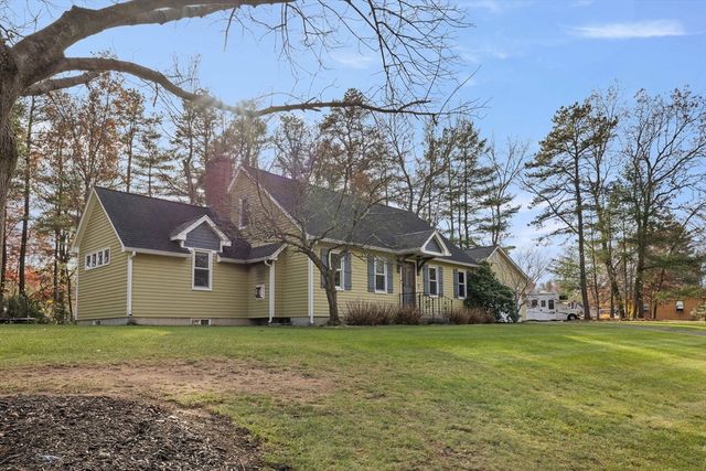 59 Campbell Dr, Easthampton, MA 01027