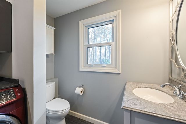 59 Campbell Dr, Easthampton, MA 01027