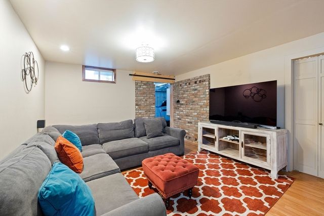 59 Campbell Dr, Easthampton, MA 01027