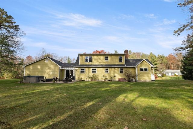 59 Campbell Dr, Easthampton, MA 01027