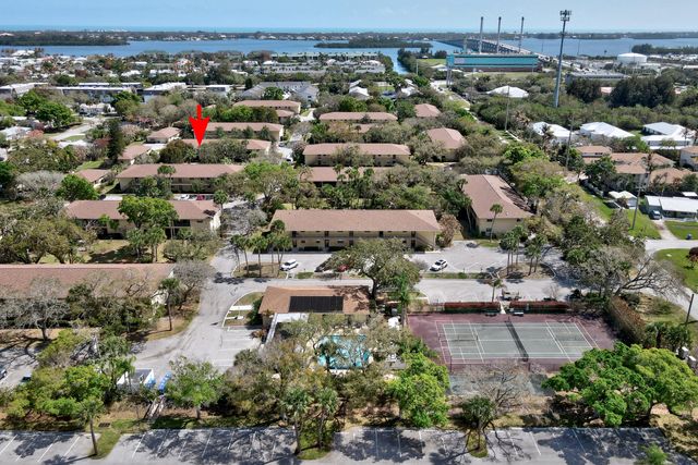 400 18th Street D3, Vero Beach, FL 32960