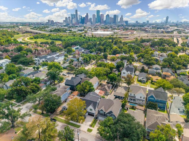 705 Ridge Street, Houston, TX 77009
