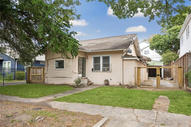 705 Ridge Street, Houston, TX 77009