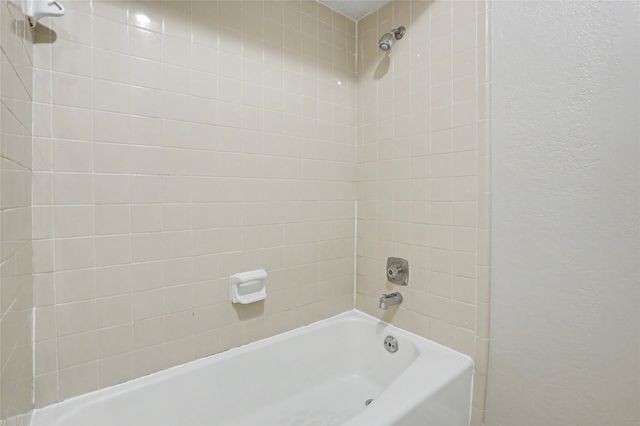 2911 S Ash Place, Broken Arrow, OK 74012