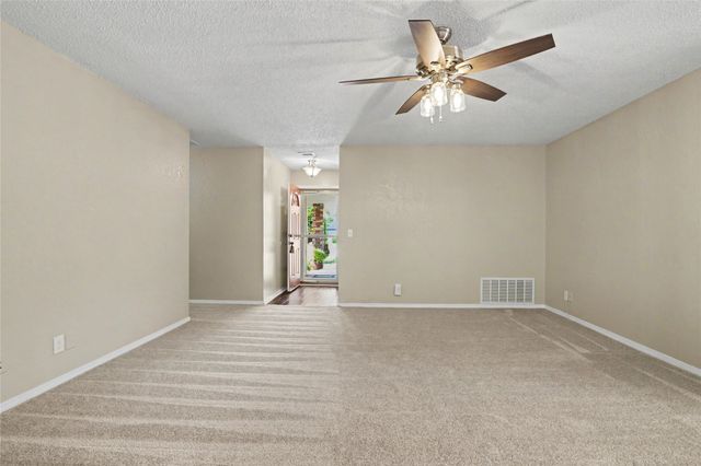 2911 S Ash Place, Broken Arrow, OK 74012
