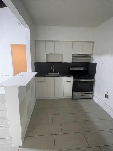 760 NE 122nd St 4, North Miami, FL 33161