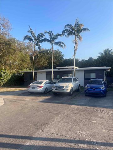 760 NE 122nd St 4, North Miami, FL 33161