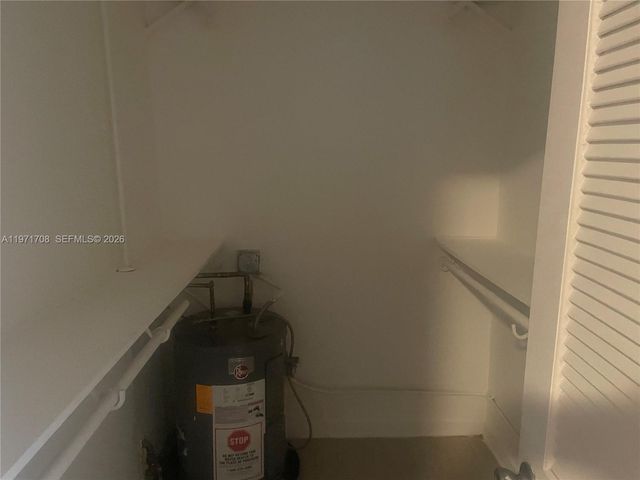 760 NE 122nd St 4, North Miami, FL 33161