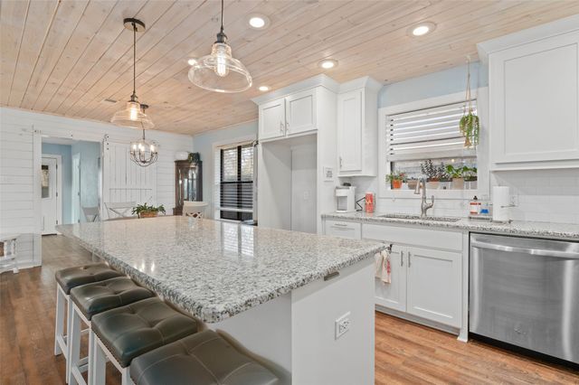 403 Magnolia Avenue, Pottsboro, TX 75076