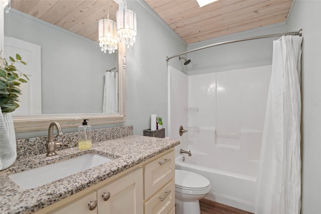 403 Magnolia Avenue, Pottsboro, TX 75076