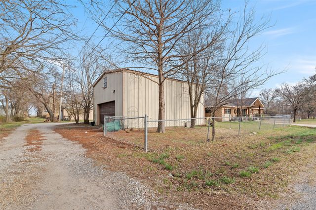 403 Magnolia Avenue, Pottsboro, TX 75076