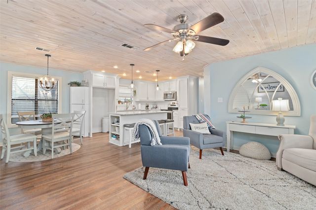 403 Magnolia Avenue, Pottsboro, TX 75076