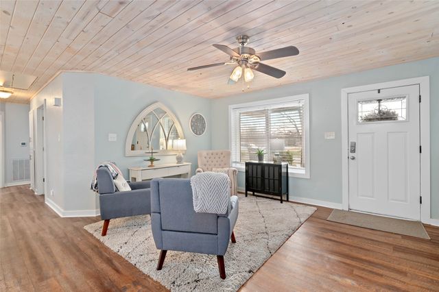 403 Magnolia Avenue, Pottsboro, TX 75076