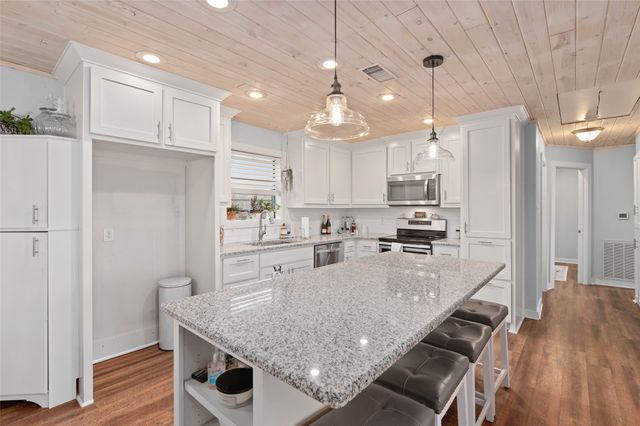 403 Magnolia Avenue, Pottsboro, TX 75076