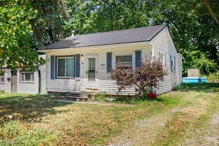 2521 44th Street NW, Canton, OH 44709