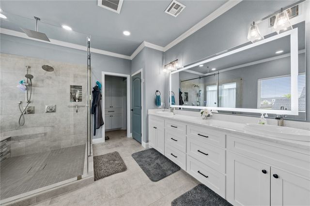 10281 Creekside Lane, Waco, TX 76712