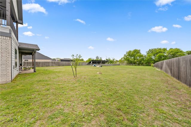 10281 Creekside Lane, Waco, TX 76712