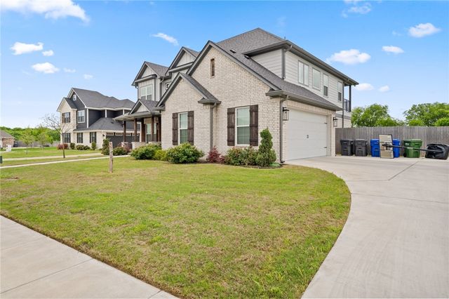 10281 Creekside Lane, Waco, TX 76712
