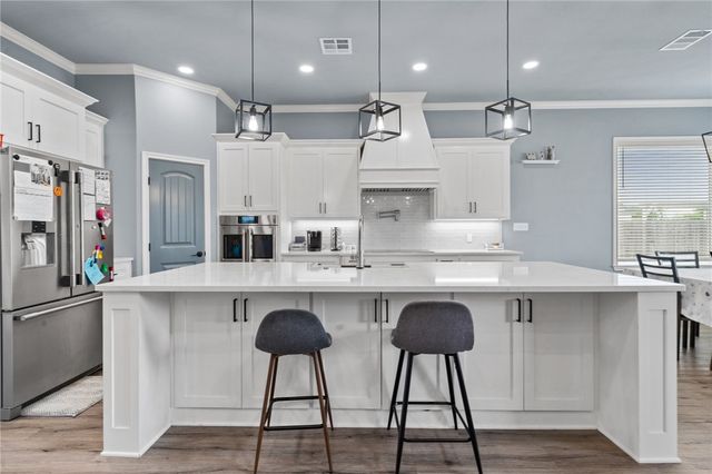 10281 Creekside Lane, Waco, TX 76712