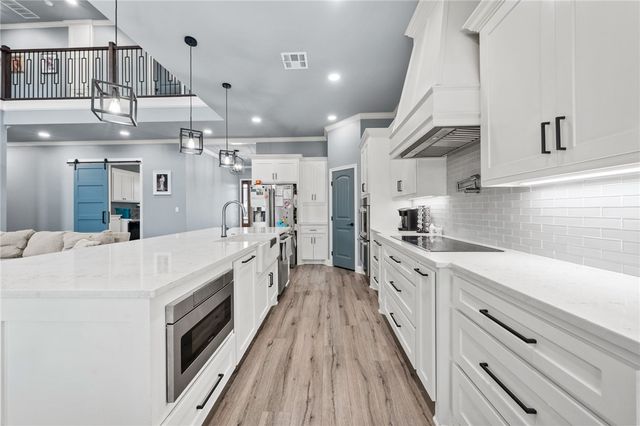 10281 Creekside Lane, Waco, TX 76712