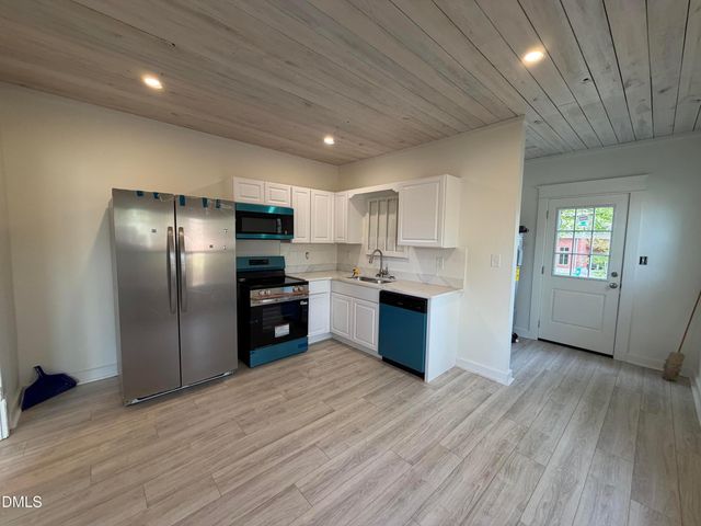 810 N Anthony Street, Burlington, NC 27217