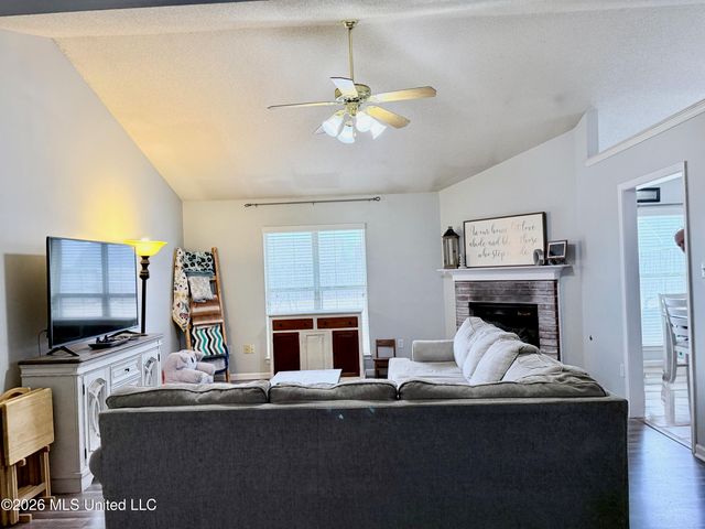 6761 Timber Point Circle, Horn Lake, MS 38637