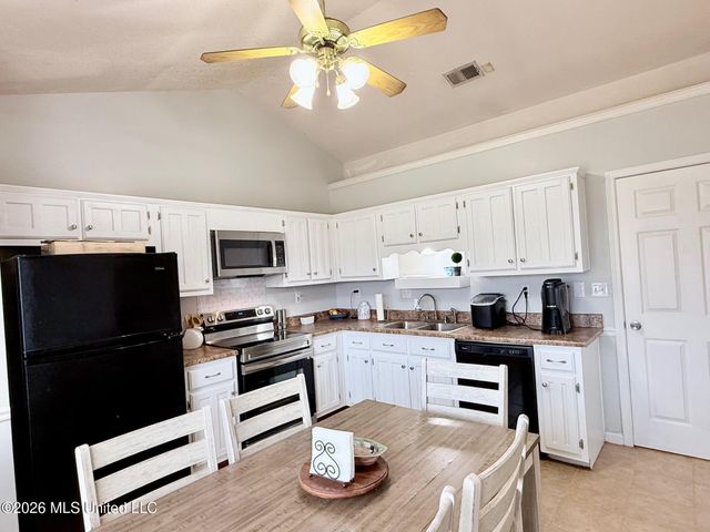 6761 Timber Point Circle, Horn Lake, MS 38637