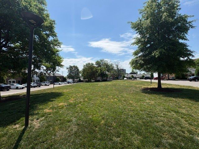 132 Academy Sq, Nashville, TN 37210
