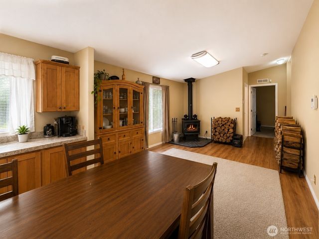 1611 E North Bay Road, Allyn, WA 98524