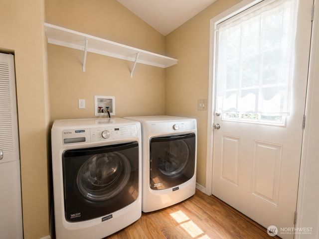 1611 E North Bay Road, Allyn, WA 98524