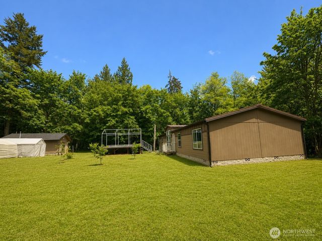 1611 E North Bay Road, Allyn, WA 98524