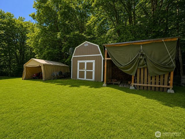 1611 E North Bay Road, Allyn, WA 98524