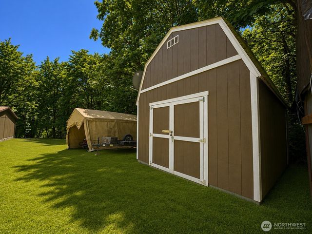 1611 E North Bay Road, Allyn, WA 98524