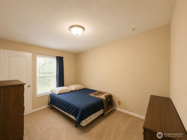 1611 E North Bay Road, Allyn, WA 98524