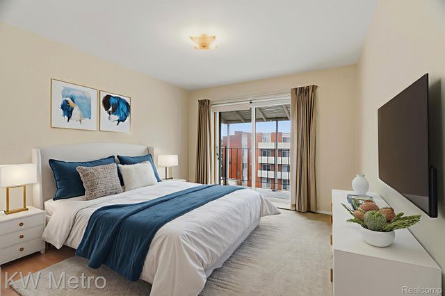 2925 W 13 Mile Road 405, Royal Oak, MI 48073