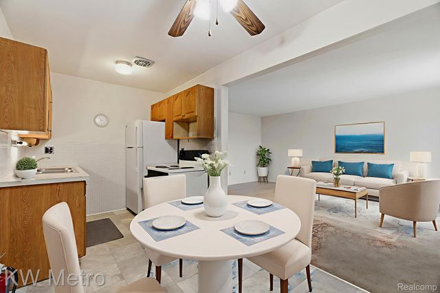 2925 W 13 Mile Road 405, Royal Oak, MI 48073