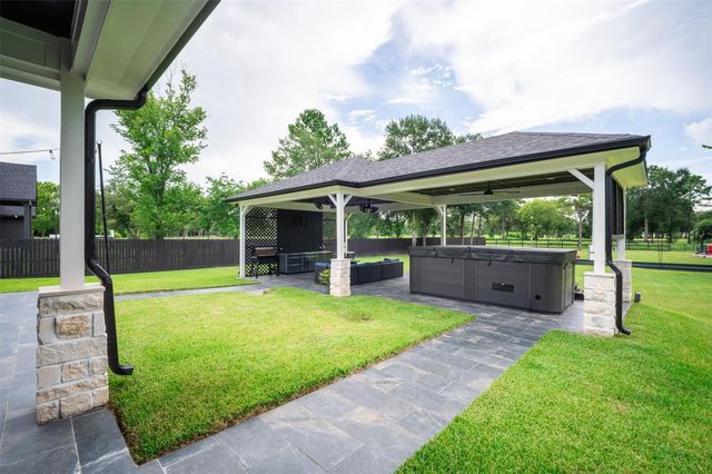 3532 County Road 326, Alvin, TX 77511