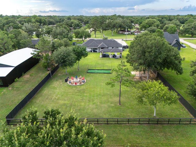 3532 County Road 326, Alvin, TX 77511