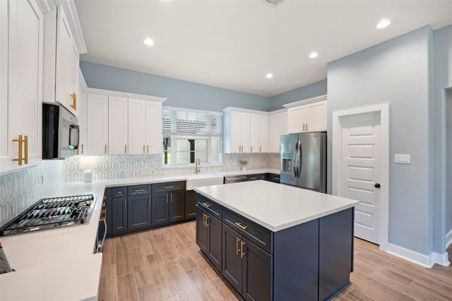 3532 County Road 326, Alvin, TX 77511
