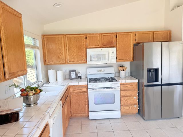 1513 alyssum Way, Roseville, CA 95747