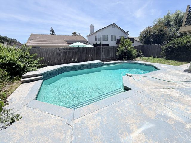 1513 alyssum Way, Roseville, CA 95747
