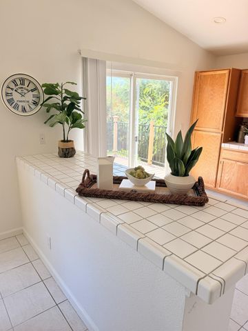 1513 alyssum Way, Roseville, CA 95747