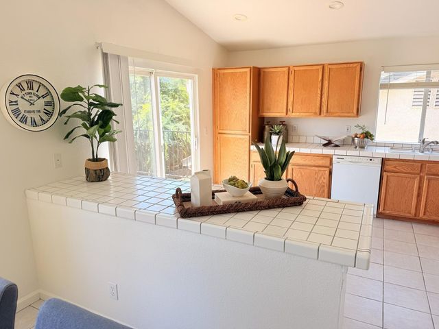 1513 alyssum Way, Roseville, CA 95747