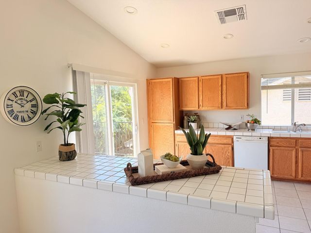 1513 alyssum Way, Roseville, CA 95747