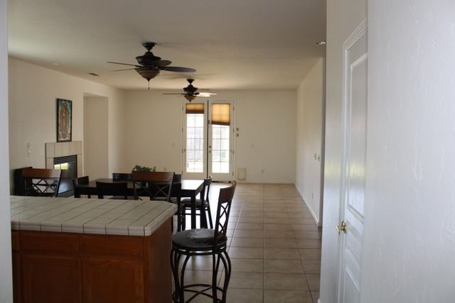 1795 Bettinelli Court, Tulare, CA 93274