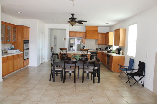 1795 Bettinelli Court, Tulare, CA 93274