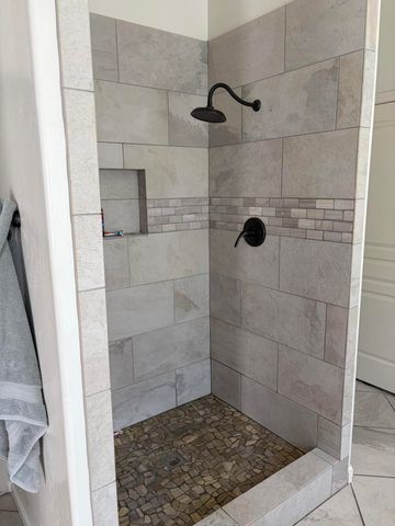 1795 Bettinelli Court, Tulare, CA 93274