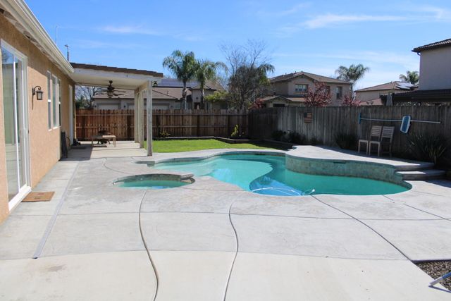 1795 Bettinelli Court, Tulare, CA 93274
